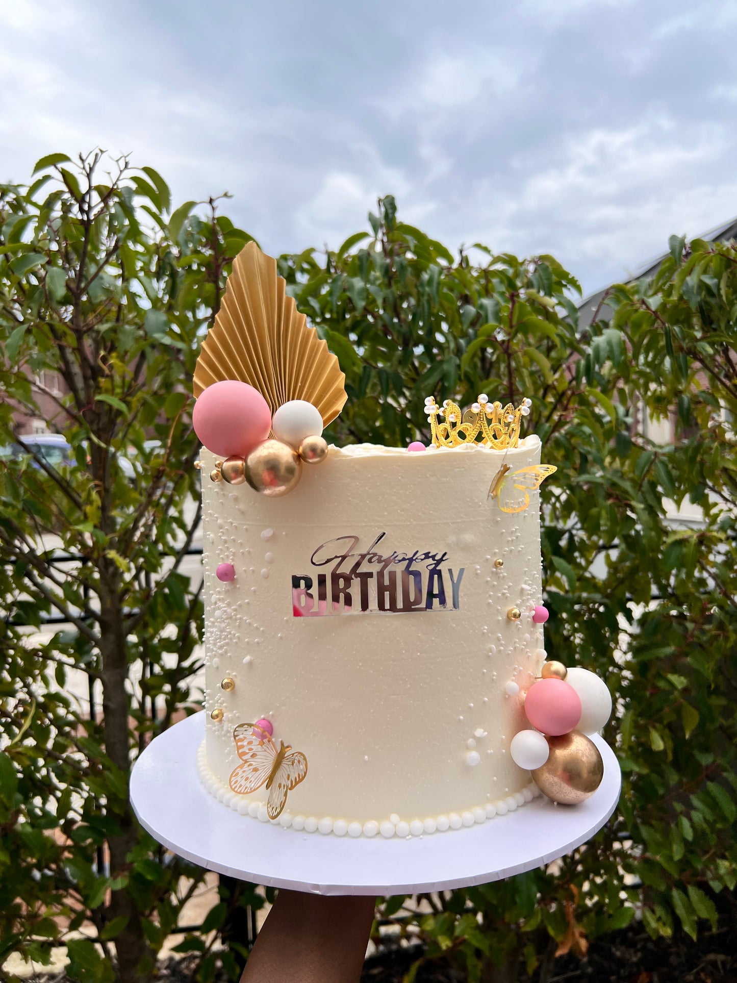 CELEBRATION 8” 3 LAYERS