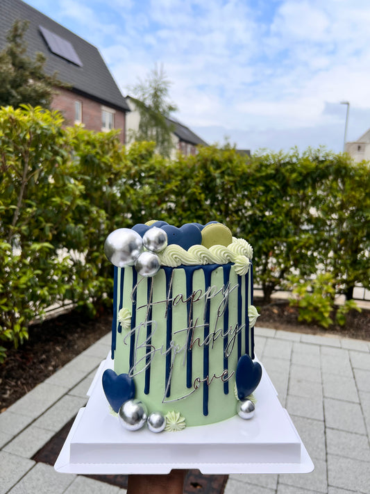 DRIP CAKE