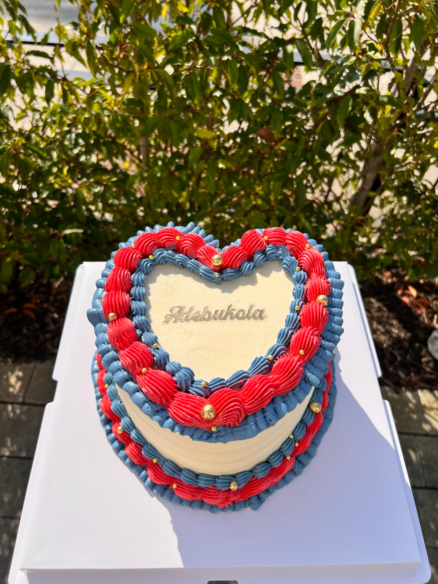 VINTAGE 8" HEART
