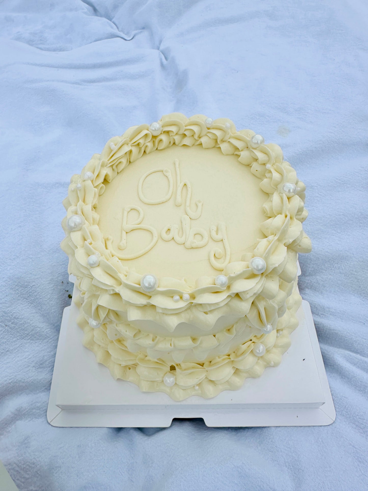 GENDER REVEAL CAKE