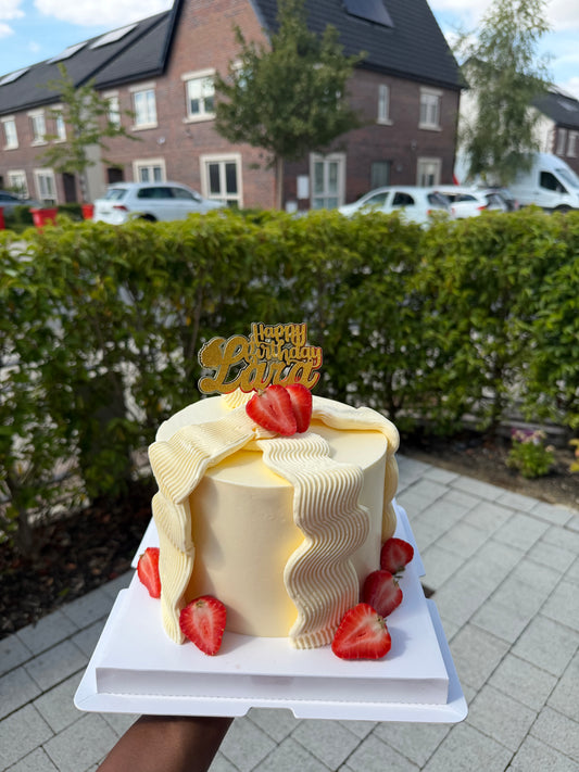 STRAWBERRY CAKE