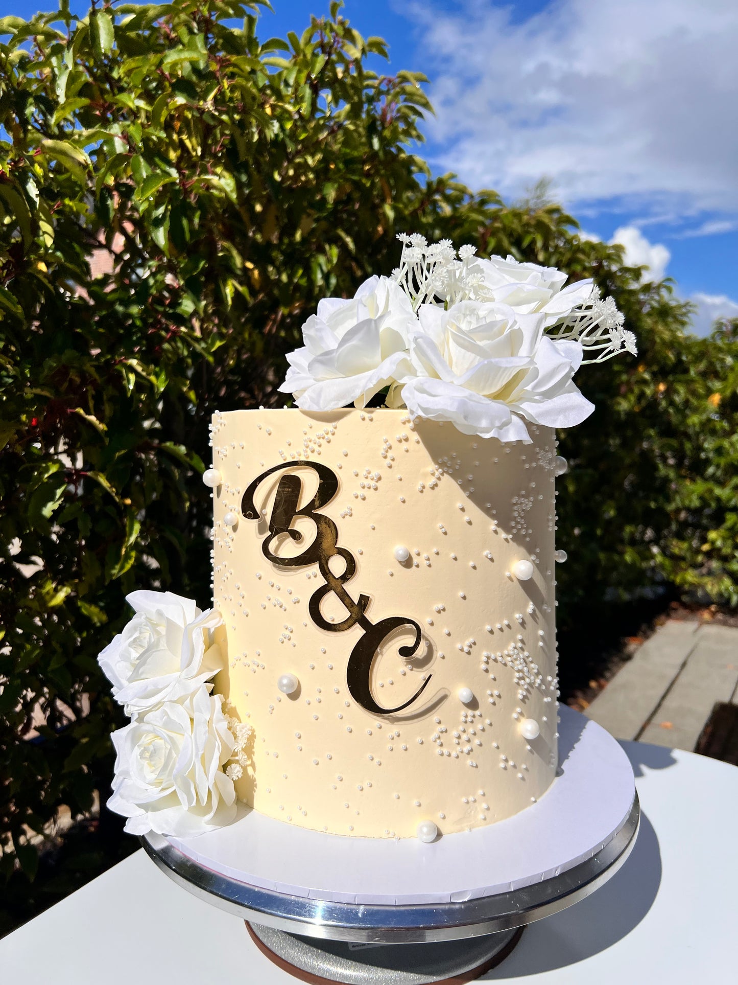 WEDDING CAKE